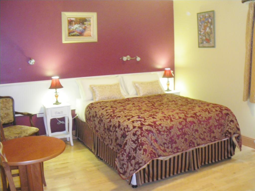 Redwood Bed & Breakfast Killarney Room photo